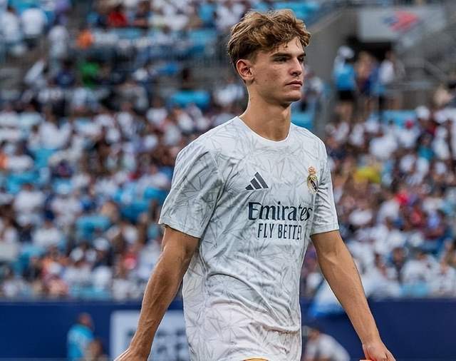 再从球员培 再从球员培