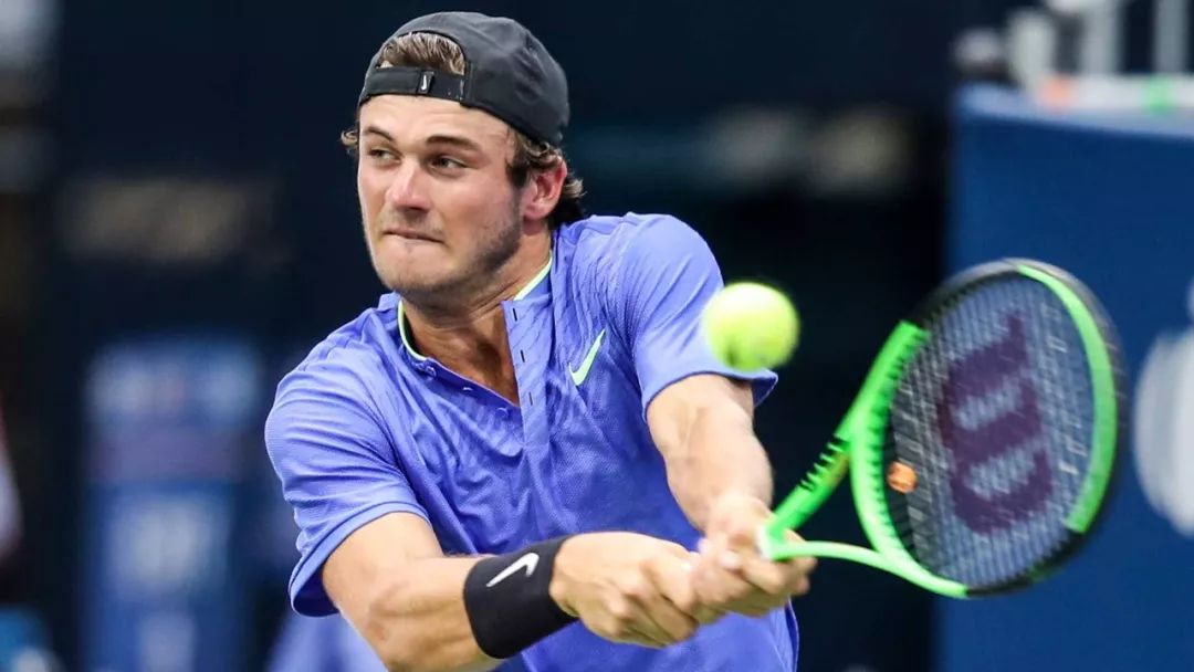 年轻球员中 年轻球员中