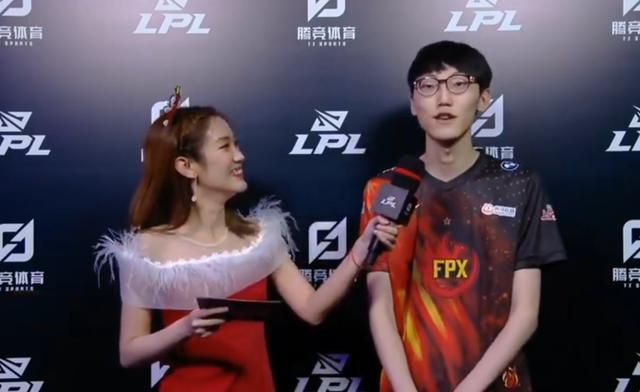 选手脱颖而 选手脱颖而