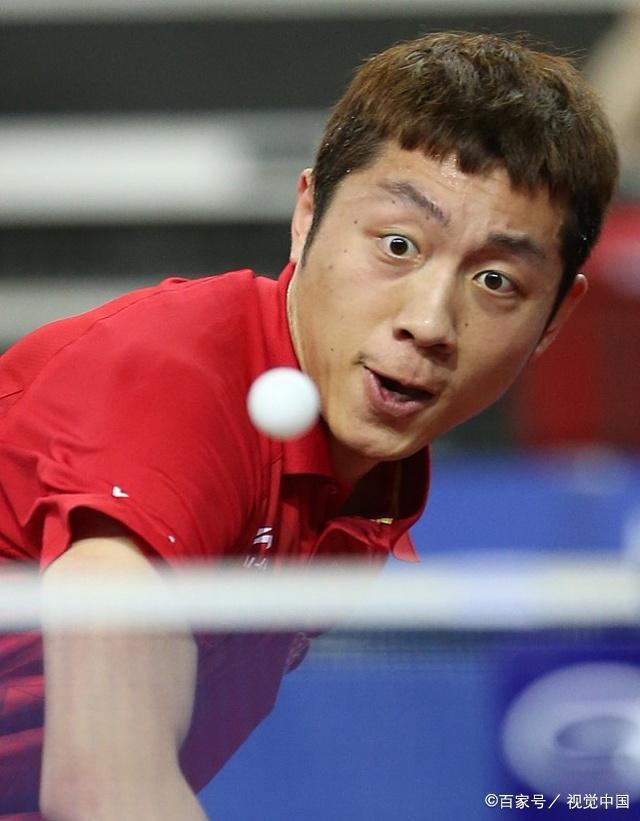 的足球赛场 的足球赛场